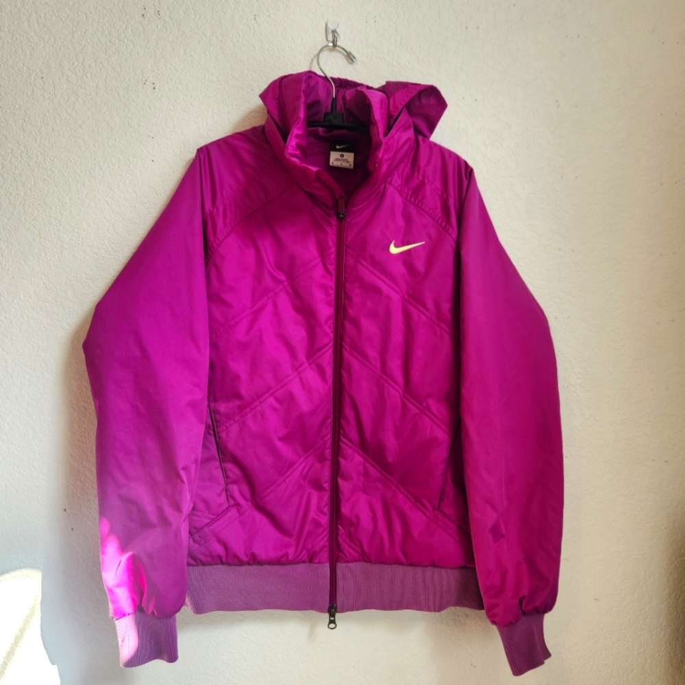 Nike Women's Puffer Style Jacket with Hood, Size M